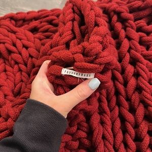 Pottery Barn Chunky Knit Blanket 50x70